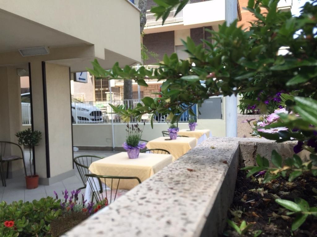 Hotel Abay ริมินี ภายนอก รูปภาพ